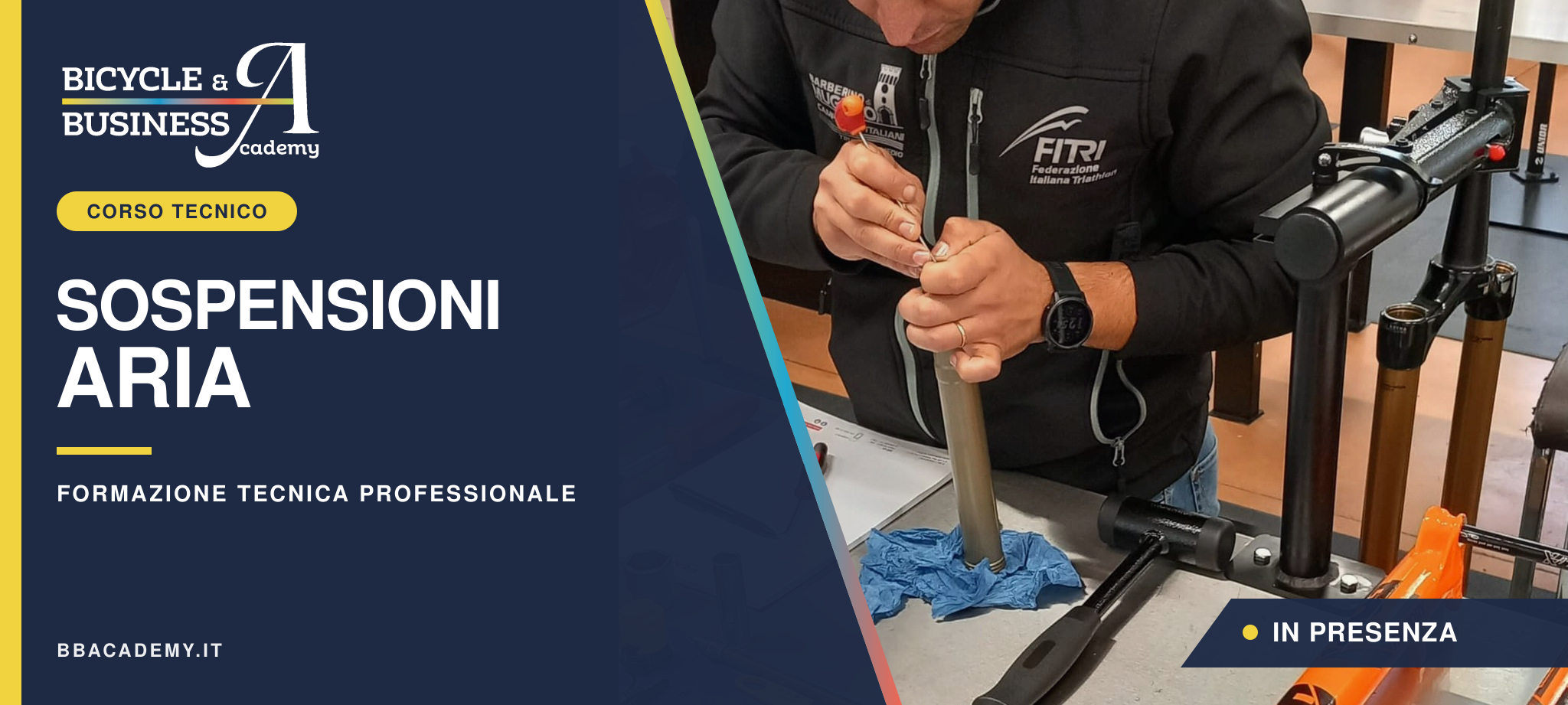 Corso Sospensioni Aria di BB Academy: manutenzione di una forcella ammortizzata al banco da officina